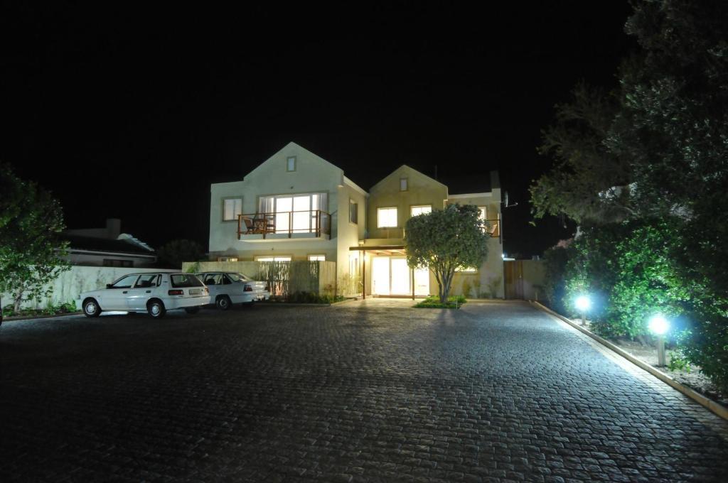 Bamboo Guest House Hermanus Eksteriør bilde